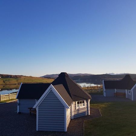 Skye Cabins Skeabost Eksteriør bilde