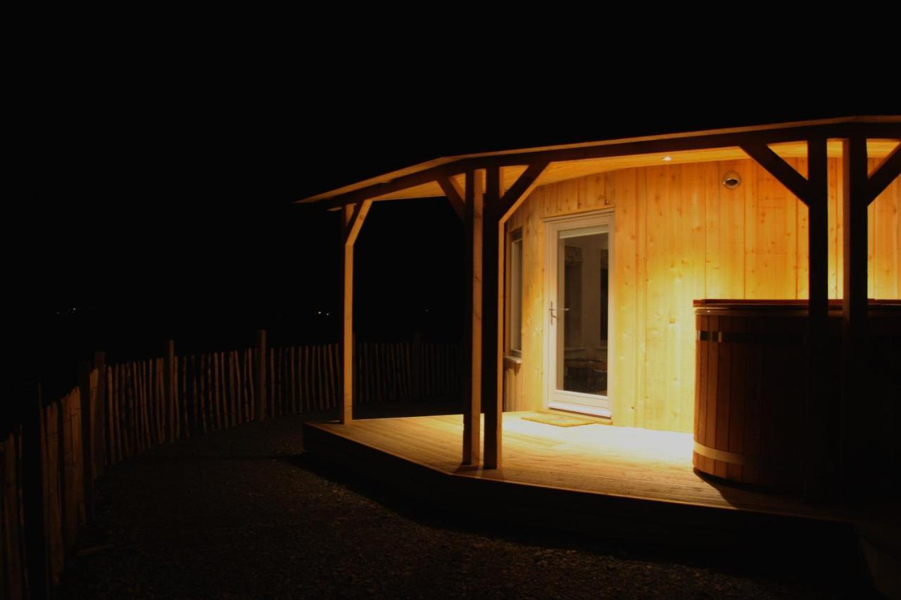 Skye Cabins Skeabost Eksteriør bilde